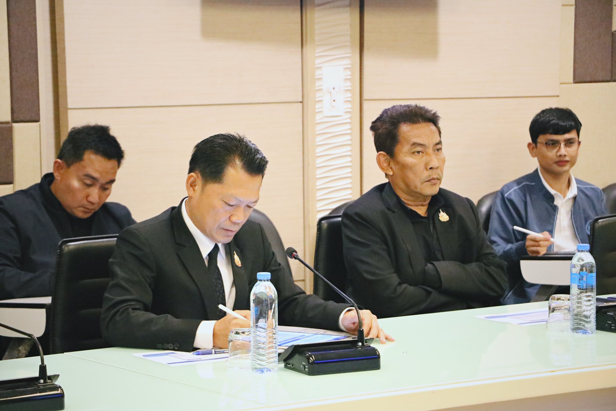 title - ส.ป.ก. ร่วมประชุมหารือการบริหารจัดการสินค้าข้าวและยางพารา